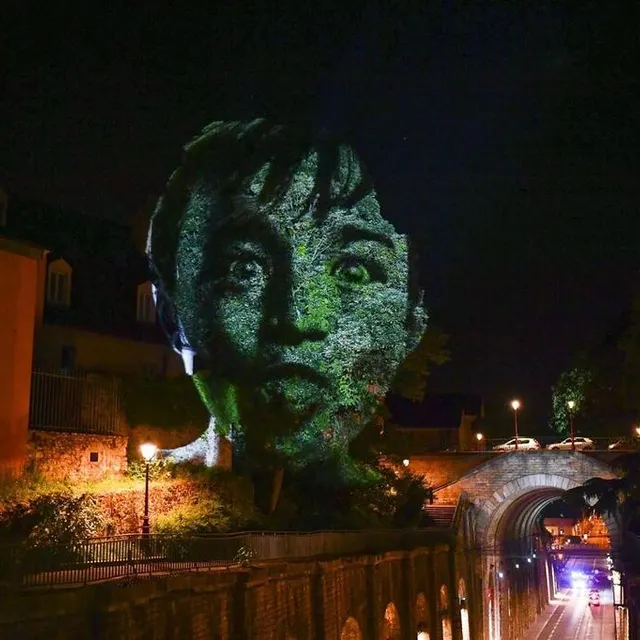 photo les modèles s’échelonnent d’enfants de 6 ans à une dame centenaire.  ©  le maine libre – yvon loué