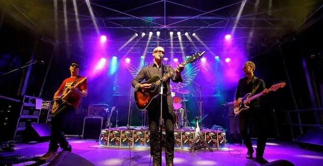 photo  le groupe with u2 tonight se produira le dimanche 11 juillet 2021 au centre des expos dans le cadre du festival 72 du mans.  &copy;  alain boucly 