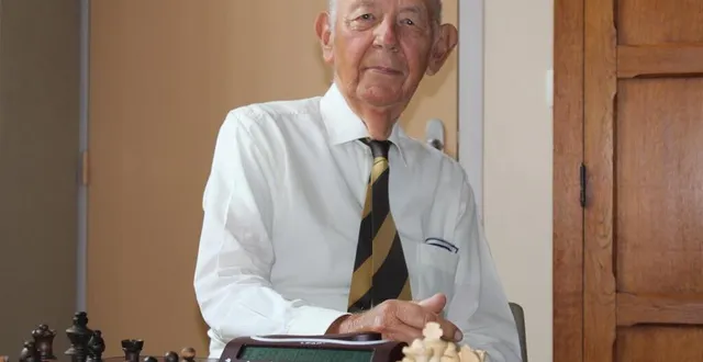 photo  le mans, vendredi 2 juillet 2021. jacques lambert, dans la salle de l’échiquier club le mans, dont il est membre.  &copy;  le maine libre 