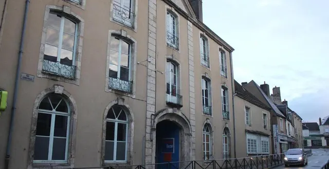 photo  le bâtiment actuel de l’escal va être réhabilité et est préféré à l’école marcel-pagnol un temps évoquée pour accueillir les activités artistiques.  &copy;  archives 