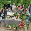 photo une partie des producteurs locaux ainsi que des visiteurs de la ferme venant du calvados, l’eure, l’orne, les yvelines