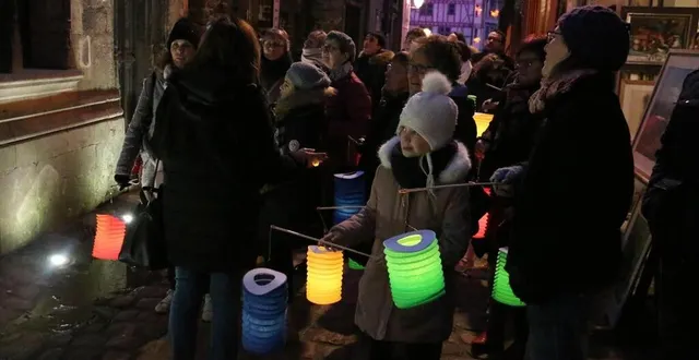 photo  l’histoire de la cité plantagenêt (au mans) contée à la lueur des lampions, ajoute une touche de magie et de mystère à la visite.  &copy;  archives ouest-france 