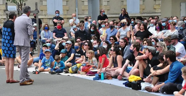 photo  beaucoup de monde encore, dimanche après-midi, au festival des affranchis de la flèche.  &copy;  le maine libre 