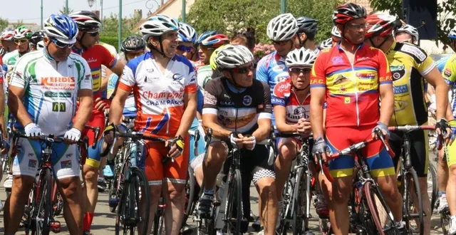 photo  plusieurs courses sont au programme de l’après-midi dont l’épreuve de mini-keirin toujours attendue.  &copy;  archives le maine libre 