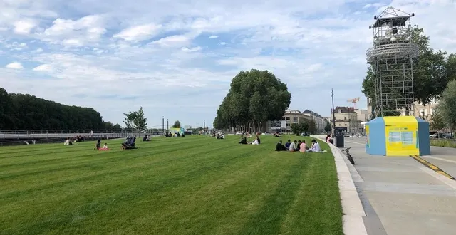photo  réouverte le 6 juillet, l’esplanade cœur-de-maine, à angers, a été le lieu d’affrontements, dans la nuit du 9 au 10 juillet.  &copy;  archives ouest-france 