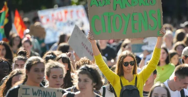 photo  une marche pour le climat, à nantes, en septembre 2019. le projet de loi climat ne répond pas à l’urgence, selon le sénateur du maine-et-loire joël bigot (ps). ?  &copy;  archives franck dubray 