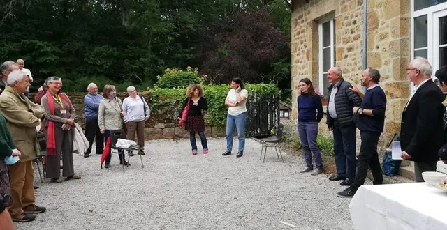 photo  marc chatain, président des amis de saint-céneri, a accueilli personnalités, partenaires, artistes et amis, pour le vernissage des rencontres.  &copy;  ouest-france 