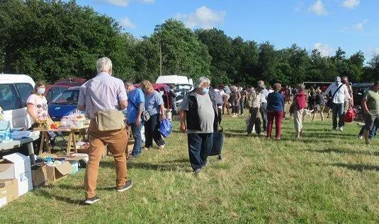 photo  de nombreux chineurs ont pu trouver la perle rare…  &copy;  ouest-france 