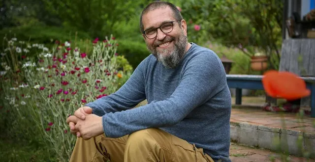 photo  nord sarthe, mercredi 30 juin 2021. avec la sortie des « retrouvailles », le comédien mark lesser a repris du service au doublage de la voix de matt leblanc.  &copy;  photo le maine libre-yvon loue 