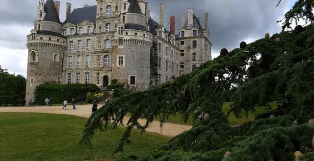 photo  le château de brissac partenaire de notre opération estivale pass châteaux et jardins.  &copy;  archives co – josselin clair 