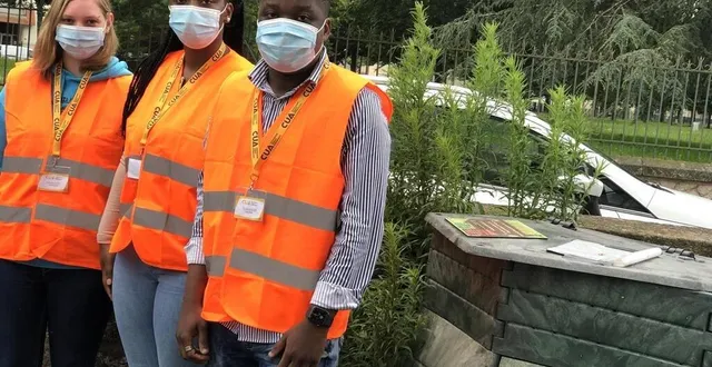 photo  faustine lorieux, urielle mambo et sacré ketani sillonneront le territoire de la communauté urbaine d’alençon (orne) pendant douze mois pour accompagner les usagers dans le traitement des déchets.  &copy;  ouest-france 
