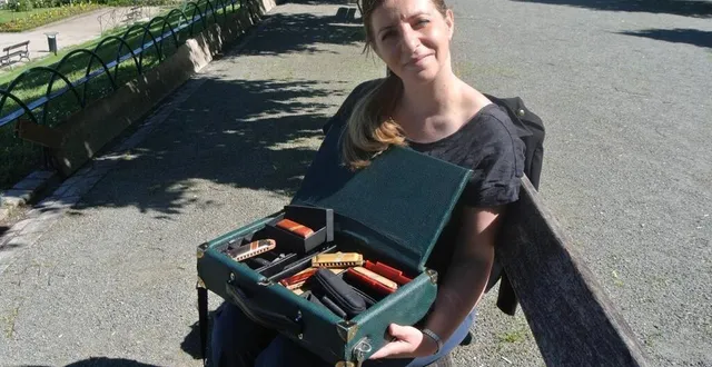 photo  le mans, 2021. sandrine balle et raymond brodur, tous deux français, sont parmi les seuls facteurs artisanaux d’harmonica au monde. un savoir-faire exceptionnel.  &copy;  le maine libre 