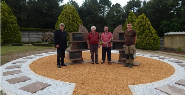photo  un columbarium de 12 cases et 22 cavurnes ont été aménagésau cimetière de coulongé.  &copy;  le maine libre 