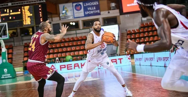 photo  adversaire de limoges en basketball champions league, tashawn thomas débarque au mans sarthe basket.  &copy;  fiba 
