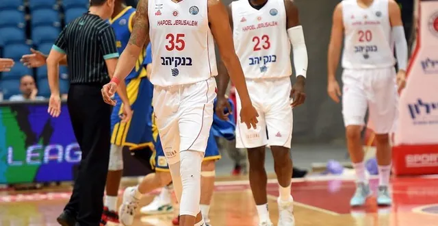 photo  c’est officiel, tashawn thomas a signé au msb.  &copy;  fiba basketball 