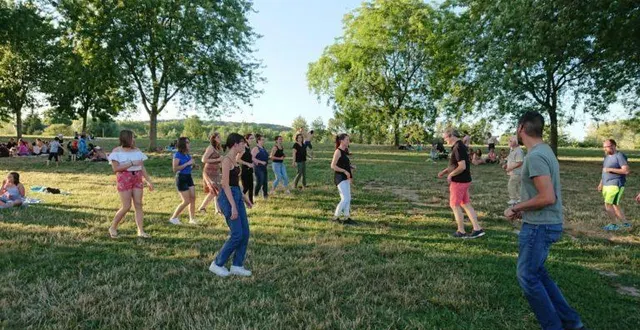 photo  une initiation gratuite à la danse salsa, jeudi 22 juillet, aux lacs de la monnerie à la flèche (sarthe).  &copy;  ouest-france 