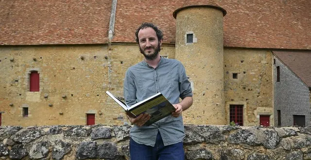 photo  maël leray est gestionnaire du site du manoir de la cour, propriété de la communauté de communes du pays sabolien.  &copy;  le maine libre – yvon loue 