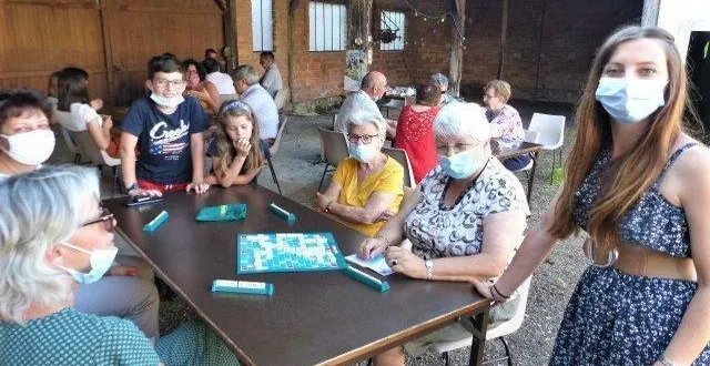 photo  aux délices de la forge, près d’une trentaine de personnes sont venues partager des jeux.  &copy;  le maine libre 