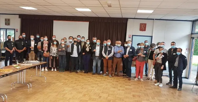 photo  le club d’entreprises cœur de sarthe a été accueilli par la mairie et eric bourge, pour relancer son réseau d’adhérents.  &copy;  ouest-france 