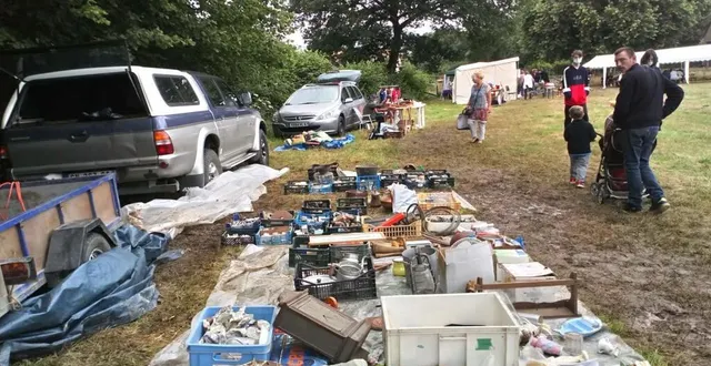 photo  les abords des stands devenaient peu accessibles dans certains endroits.  &copy;  ouest-france 