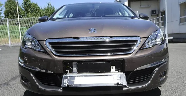 photo  le cahier des charges prévoit de faire rouler les voitures radar privées sept jours sur sept, de jour comme de nuit, à raison de six à huit heures par jour.  &copy;  archives le maine libre – hervé petitbon 