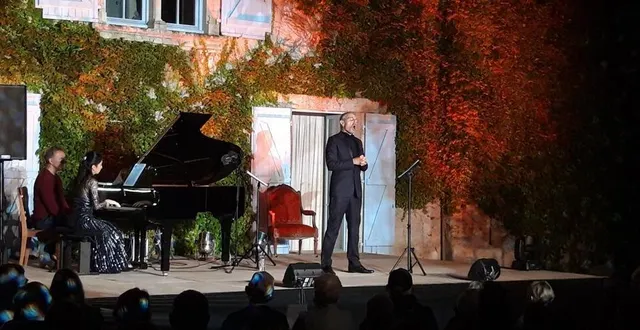photo  l’acteur était déjà venu l’année dernière au festival de la chéronne, malgré le fait que les concerts n’aient pas eu lieu.  &copy;  le maine libre 