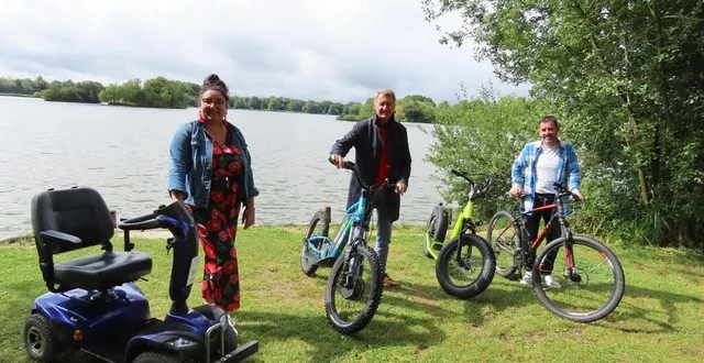 photo  moncoutant-sur-sèvre, 4 août 2021. en saison, neuf personnes travaillent sur le site de pescalis.  &copy;  co – marion henriet 