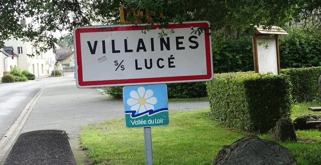 photo  villaines-sous-lucé accueillera une journée festive le 28 août, et c’est à partir de ce panneau que partiront les randonneurs  &copy;  le maine libre 