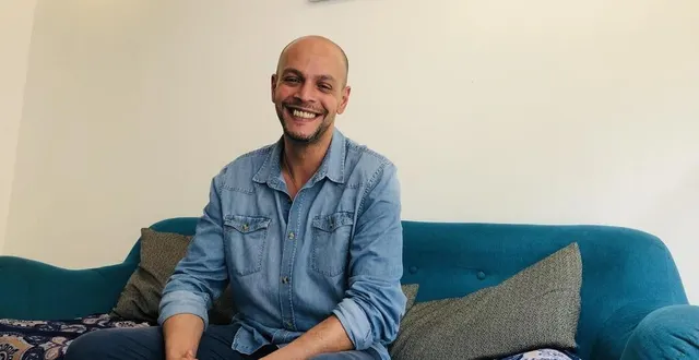 photo  samir tine, directeur de l’association «l’esprit de barbara» et employé du ccas.  &copy;  le maine libre 