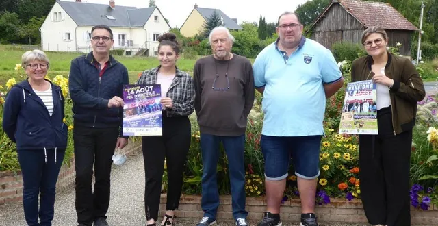 photo  le maire, françois boussard (deuxième à gauche), entouré d’une élue, de gérard bentz de l’association village arts et culture, johan wollé du restaurant aux berges du lac et les jeunes filles de l’accueil du camping.  &copy;  ouest-france 