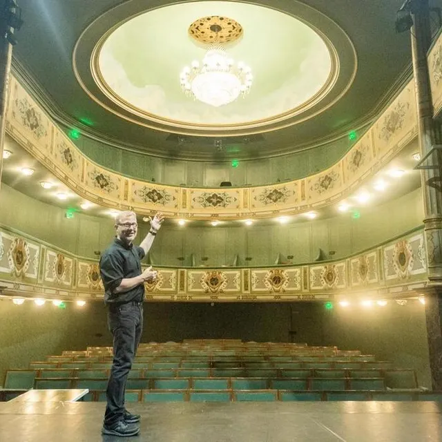 photo le théâtre de la flèche est l’un des derniers théâtres dit « à l’italienne » de france. un décor idéal pour l’équipe du film un cœur en abîme.  ©  guillaume saligot / ouest-france