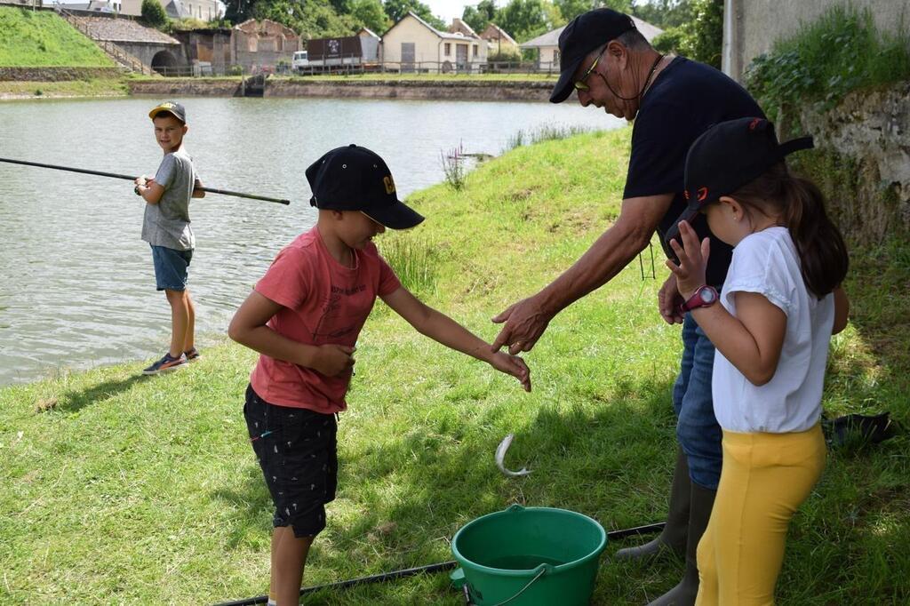 Un atelier d'initiation de pêche au coup apprécié 