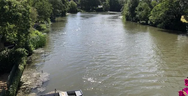 photo  rendu à la nature au xixe siècle, le loir est aujourd’hui peuplé de pêcheurs, de cabanons et de nombreuses barques.  &copy;  ouest-france 