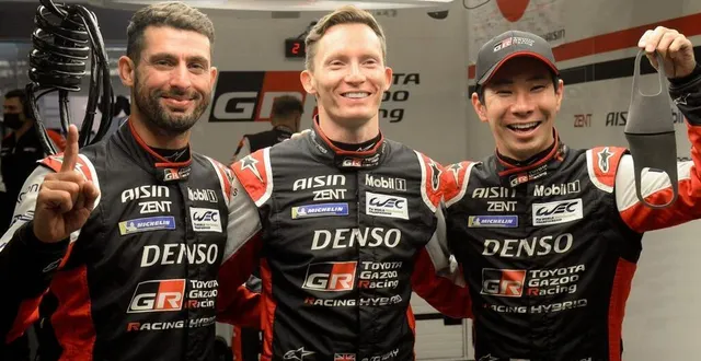 photo  la joie de josé maria lopez, mike conway et kamui kobayashi.  &copy;  archives 