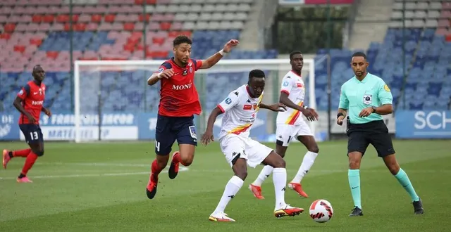 photo  les manceaux accusent leur première défaite de la saison face à châteauroux, pour la troisième journée du championnat.  &copy;  photopqr/la nouvelle republique/thierry roulliaud 