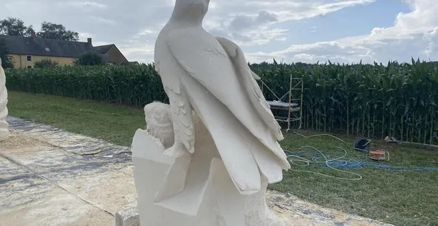 photo  les sculptures sont taillées dans des pierres de tercées d’environ un mètre cube.  &copy;  ouest-france 