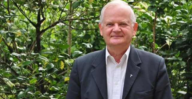 photo  le père françois cléret célébrera sa dernière messe à la flèche dimanche 29 août à 11 heures, à l’église saint-thomas.  &copy;  le maine libre 