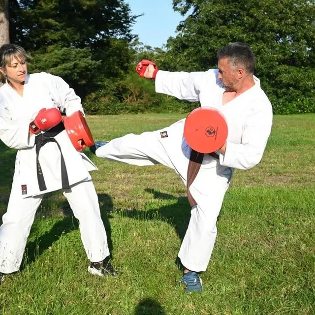 photo après la répétition des mouvements, place au combat avec cibles.  ©  ouest-france