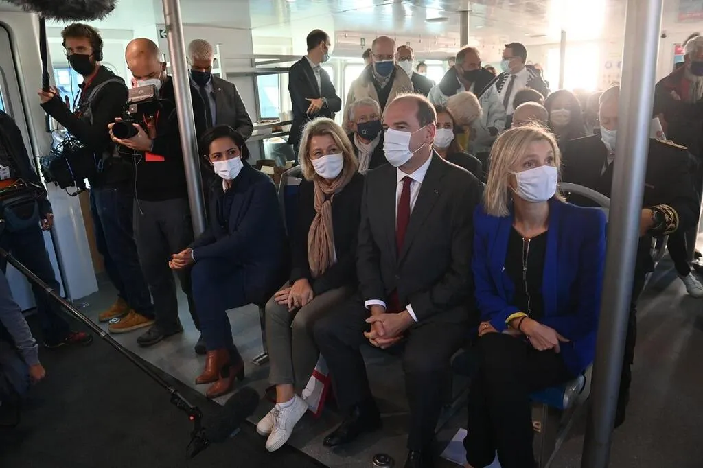 SaintNazaire. Jean Castex visite le chantier du parc éolien en mer