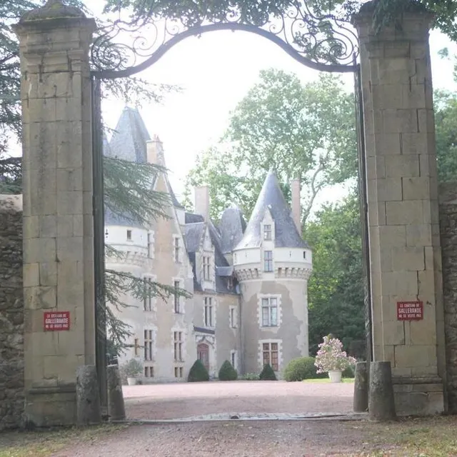 photo gallerande ne se visite pas mais le coup d’œil depuis le portail vaut le déplacement.  ©  le maine libre