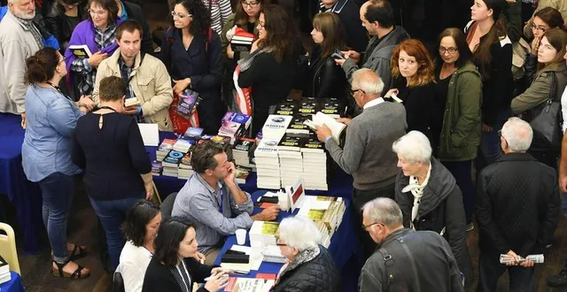 photo  le salon du livre se recentre sur les auteurs (180 sont attendus) et veut devenir un événement incontournable de la rentrée littéraire.  &copy;  achives le maine libre – hervé petitbon 
