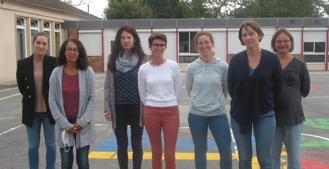 photo  l’équipe enseignante de l’école raymond-queneau (manque mme roger).  &copy;  ouest-france 