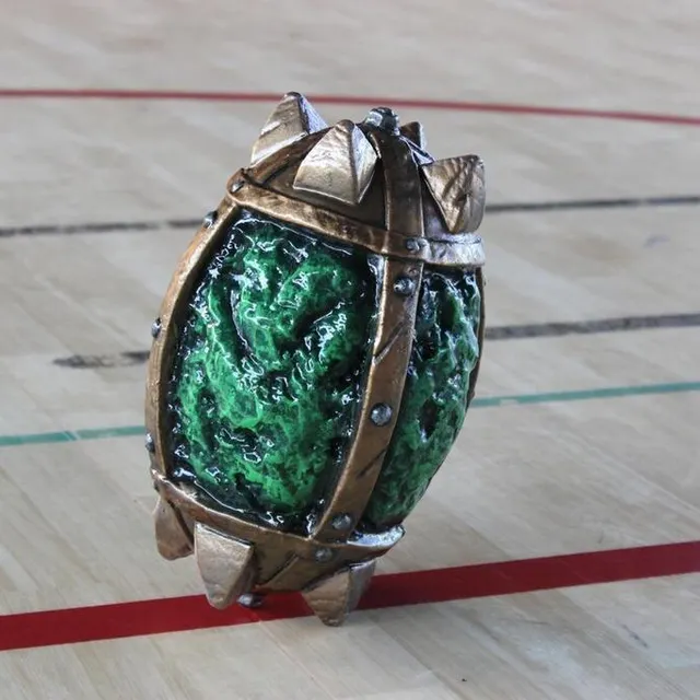 photo le ballon utilisé par l'équipe argentanaise ressemble à un ballon de rugby. mais traditionnellement, il a la forme d'une tête de troll.  ©  ouest-france