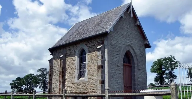 photo  la chapelle sainte-radegonde domine le bourg de clairefougère. la table d’orientation permet de découvrir le bocage de condé en normandie jusqu’aux confins du département de la manche, en passant par le mont de cerisy-belle-étoile et une grande partie de tous les clochers du canton de tinchebray.  &copy;  ouest-france 