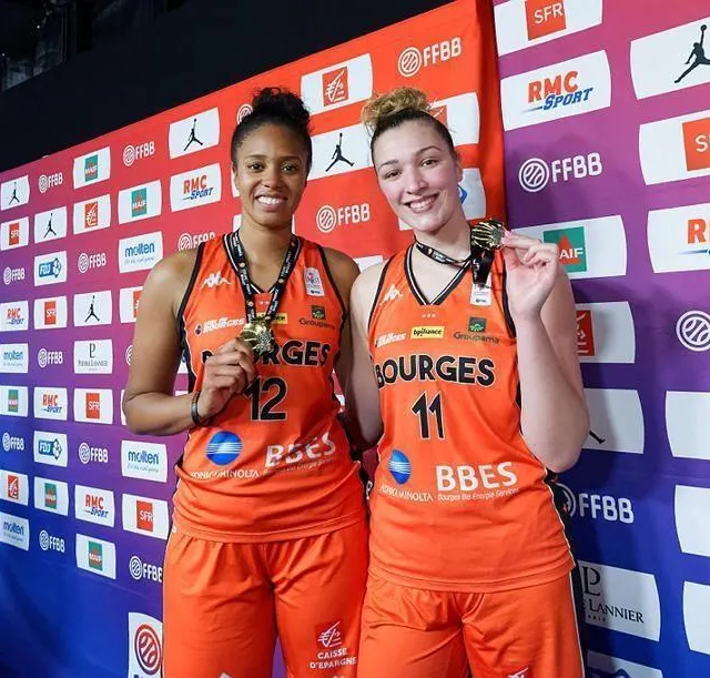 photo à bourges, iliana rupert et alexia chartereau ont notamment remporté la coupe de france en 2019 à bercy.  ©  dominique breugnot