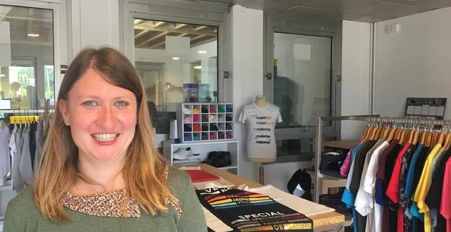 photo  déborah hallier est responsable marketing de mister tee.  &copy;  le maine libre 