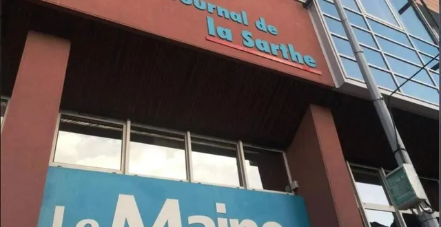 photo  le maine libre, place de l’éperon, au mans.  &copy;  le maine libre 