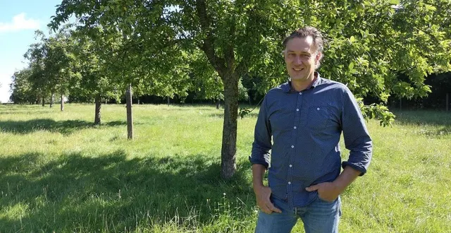 photo  benoît louvet possède 44 hectares de vergers.  &copy;  ouest-france 