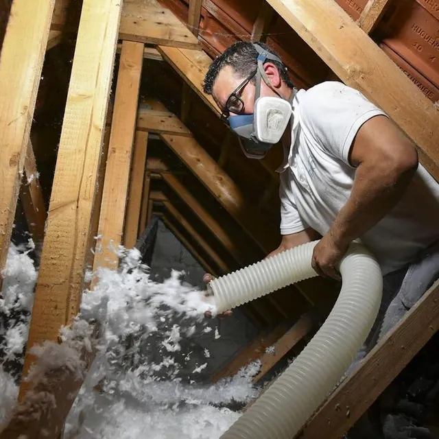 photo le programme d’aides national pour l’isolation à un euro a permis à l’entreprise sarthoise de se constituer une solide base clients dans le département.  ©  photo le maine libre yvon loué