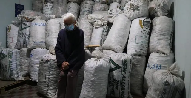 photo  ghislaine quantin a expédié sa 83e tonne de bouchons lundi 30 août 2021, à sablé-sur-sarthe.  &copy;  le maine libre 